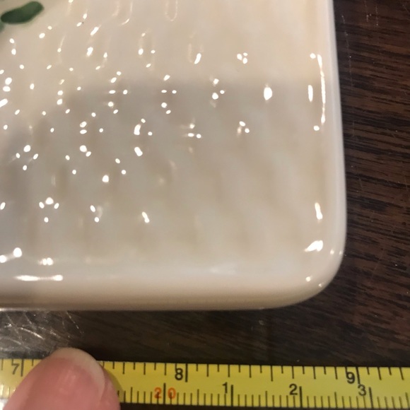 PORCELAIN STANDING PICTURE FRAME - Picture 5 of 8